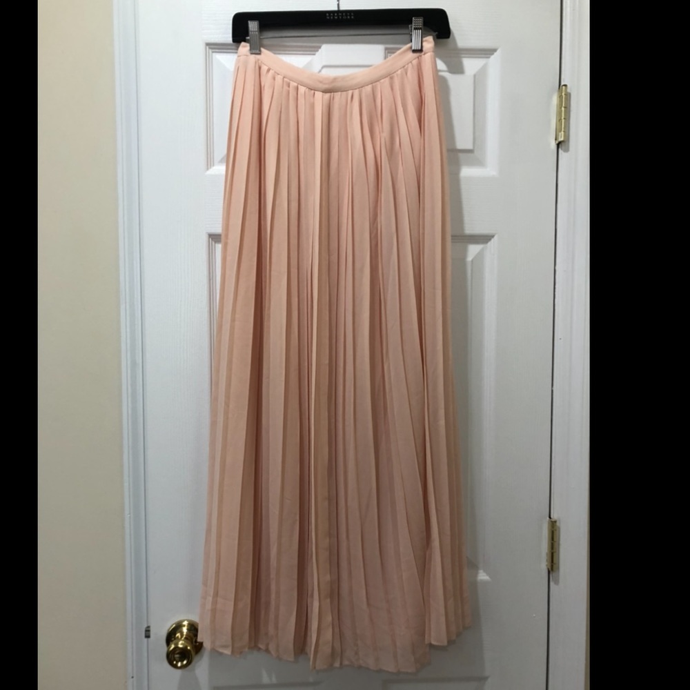 Pleated maxi skirt